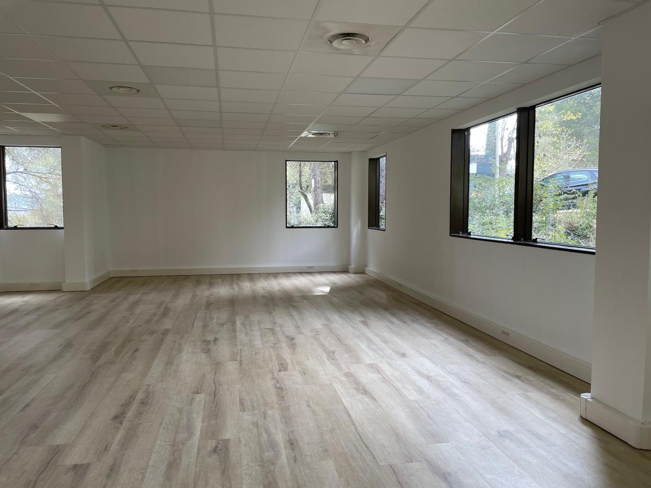 Bureau Aix-en-Provence 434m² Location bureau Aix-en-Provence Bouches-du-Rhône OLBUR2115175 11